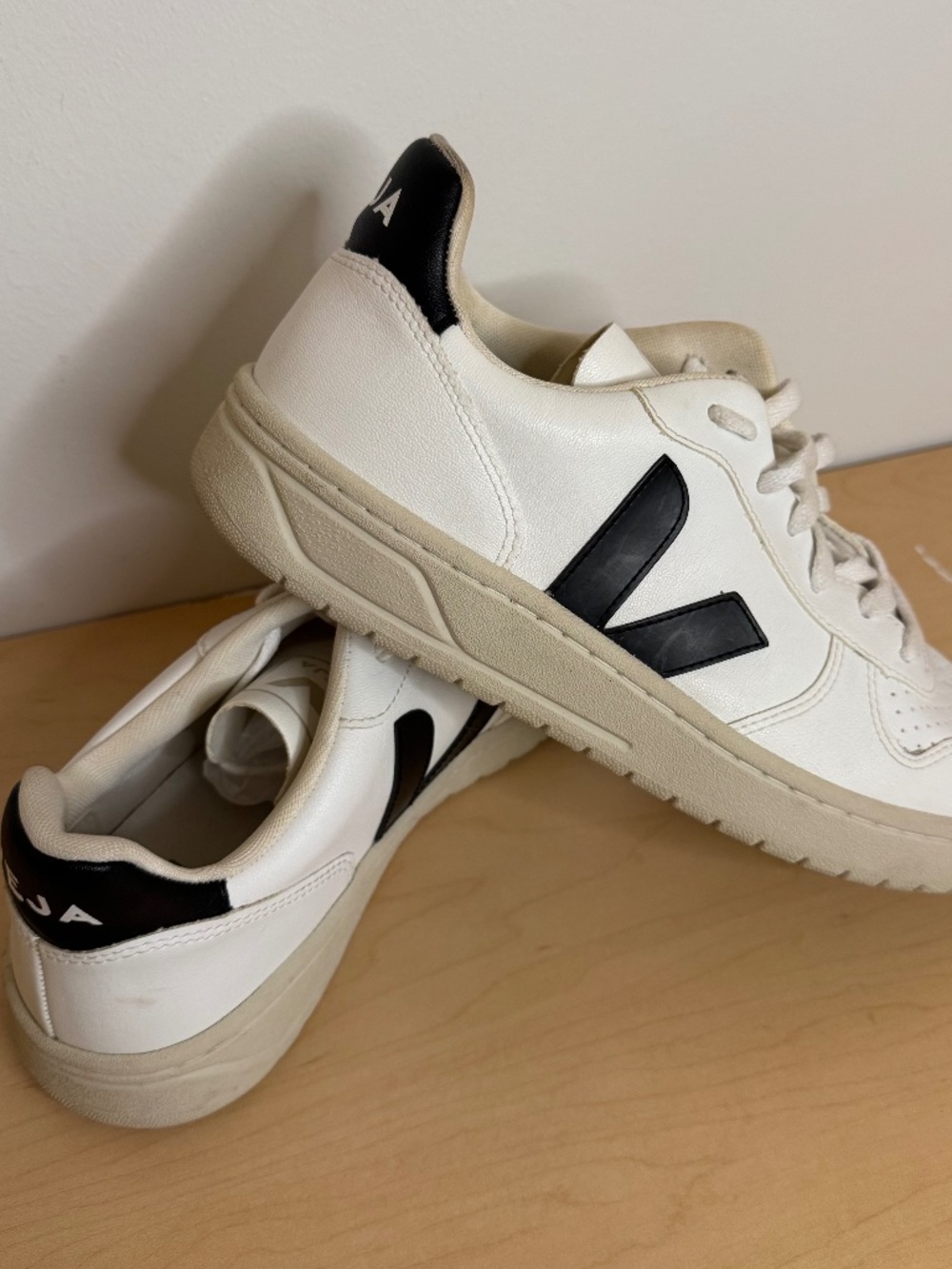 FLAWLESS Veja V10 Leather Sneakers White Men’s 10